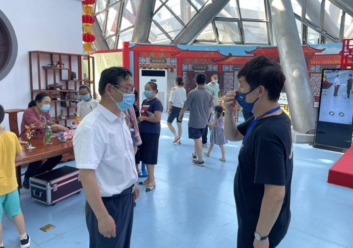 鄭家余督查公共文化場館疫情防控工作