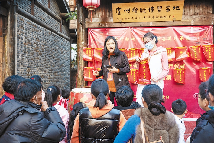 非遺傳承人吳家宏夙愿：創(chuàng)建一條燈謎文化街