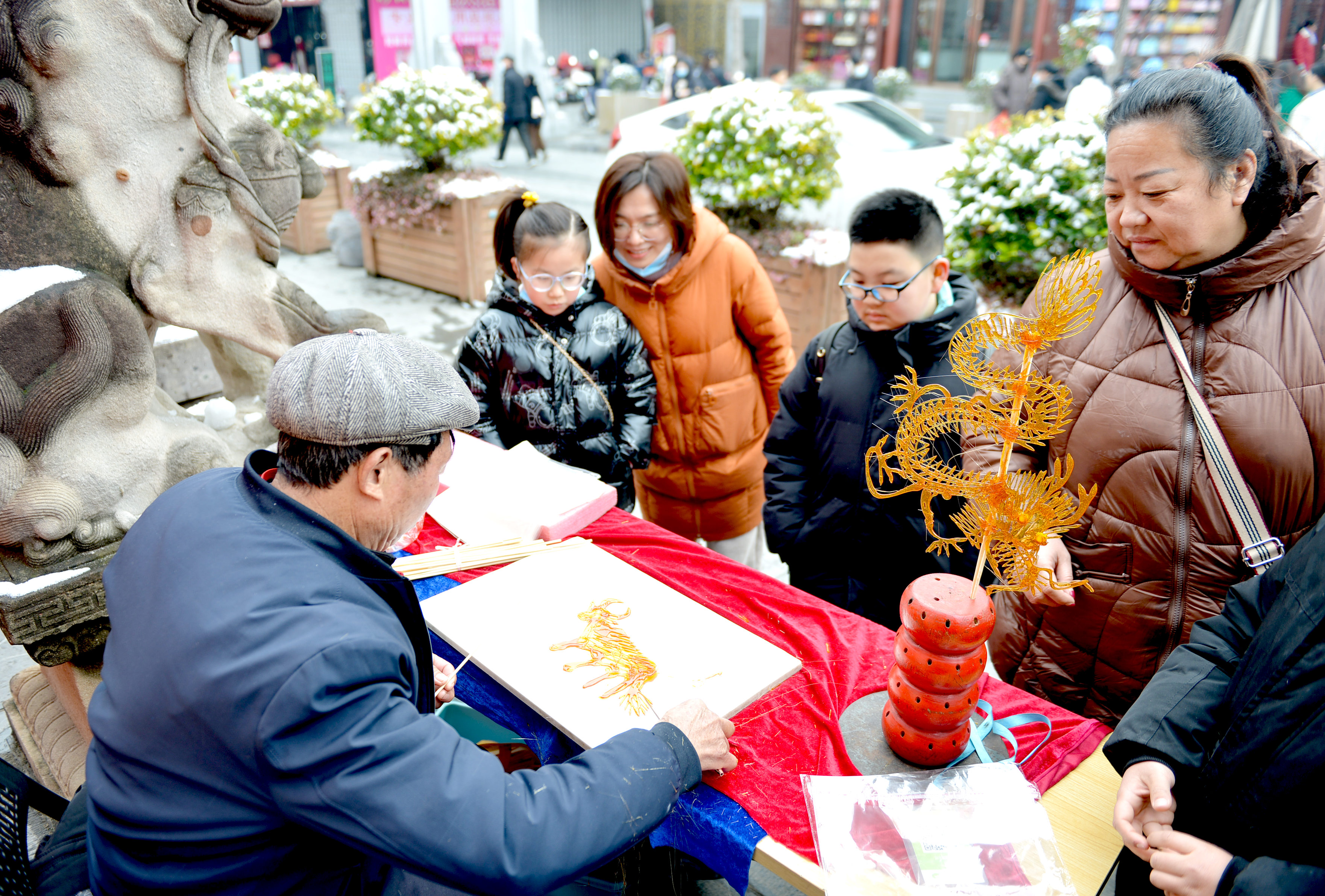 猜燈謎、賞年畫、送春聯——合肥市第三十屆新春文化廟會系列活動拉開帷幕
