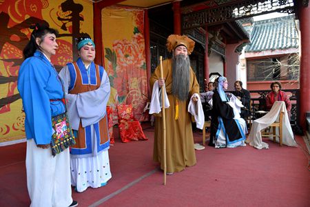 周末花戲樓演出季首場鳴鑼開唱