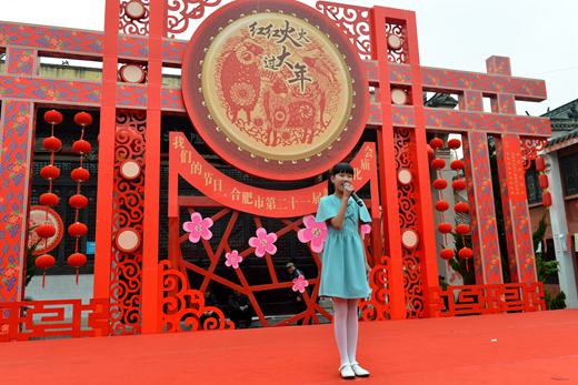 中華美文誦讀首登廟會舞臺