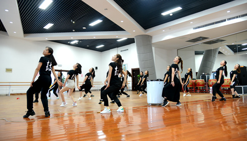 合肥市群文女子鼓樂團新排水鼓