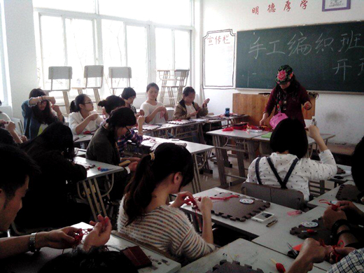 非遺技藝走進(jìn)大學(xué)課堂