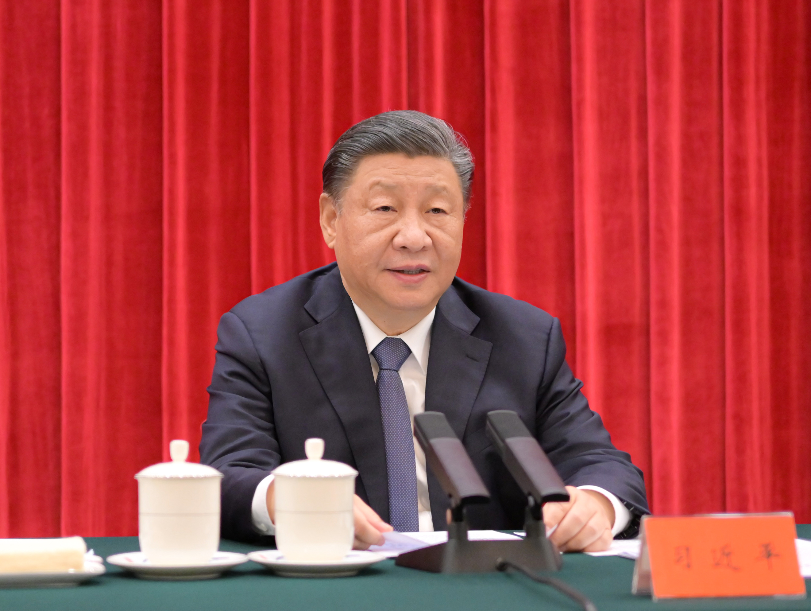 中共中央舉行紀(jì)念毛澤東同志誕辰130周年座談會 習(xí)近平發(fā)表重要講話